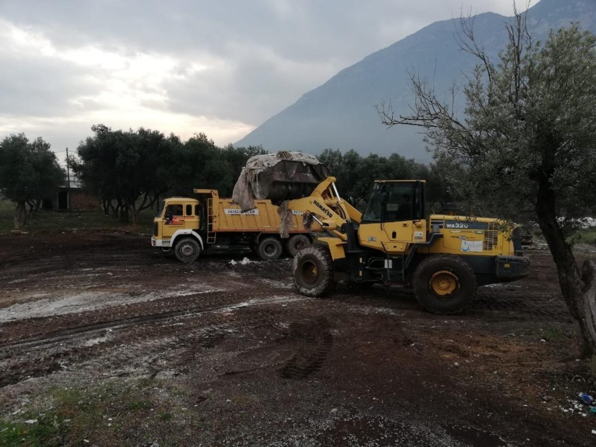 Hurdacılar Sitesi&rsquo;nden 170 kamyon katı atık toplandı