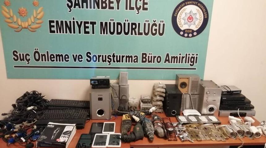 Tablet hırsızları yakalandı