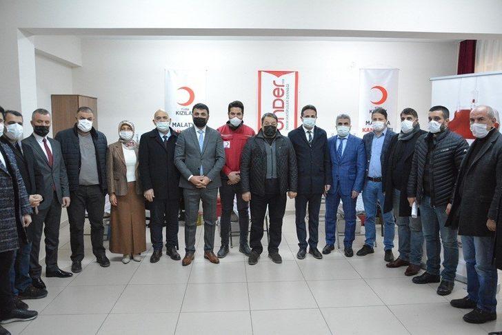 Fendoğlu kan verdi, tablet dağıttı G4