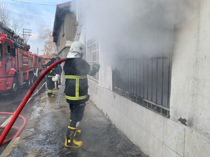 Isparta’da üçüncü kez yanan ev kullanılamaz hale geldi Isparta Haberleri