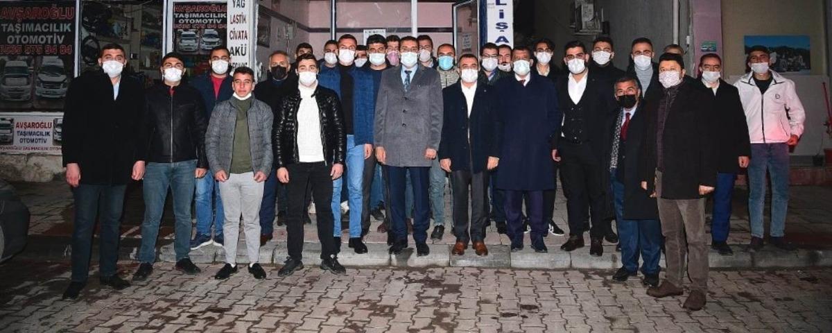 Başkan G&uuml;rkan Ak Partili gen&ccedil;lerle buluştu