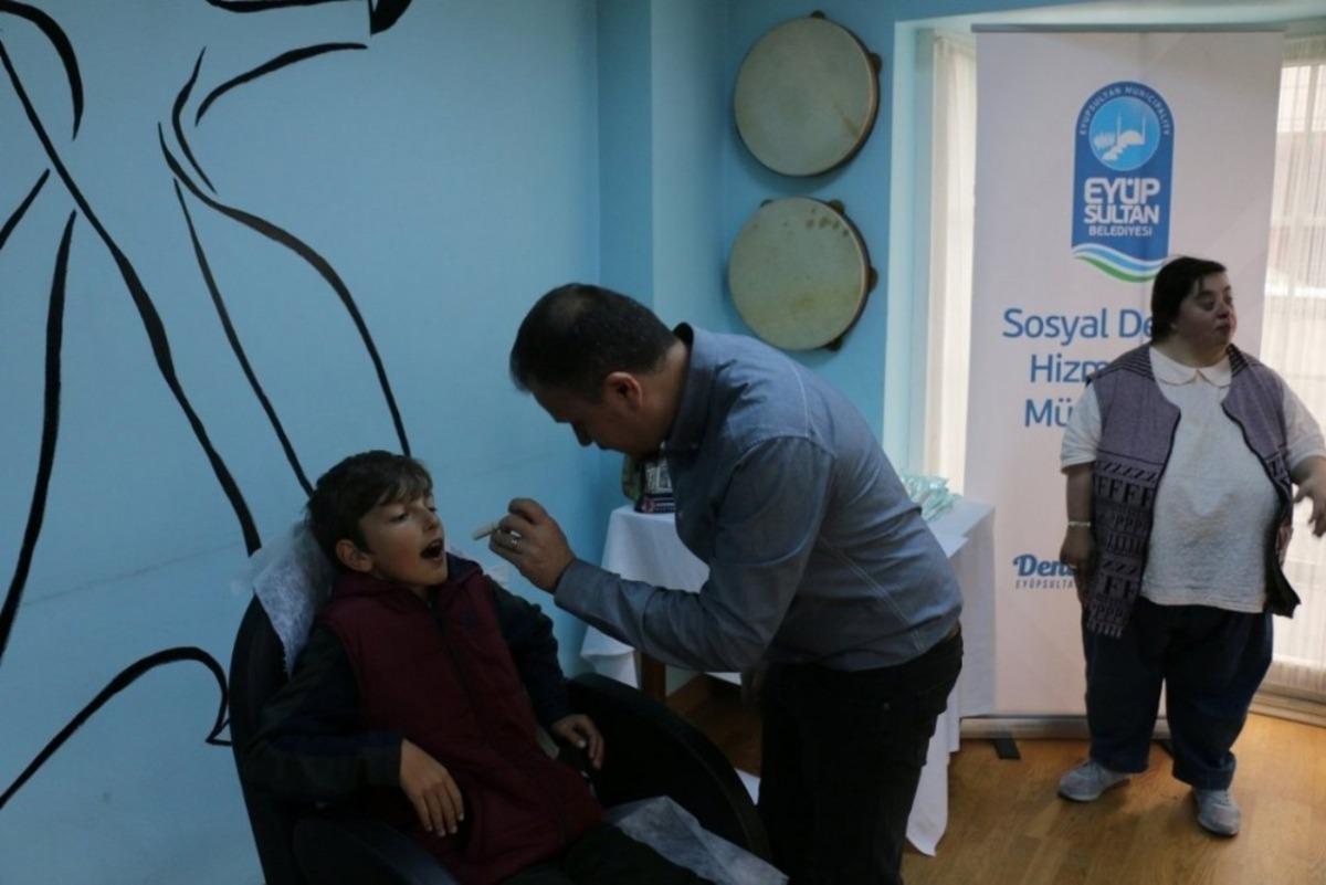 Ey&uuml;psultan Belediyesi 2020 yılında 26 bin erzak kolisi dağıttı