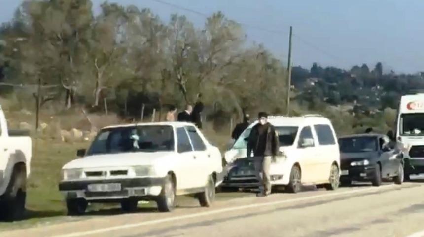 Yol kenarında koyun otlatan adama ara&ccedil; &ccedil;arptı: 1 &ouml;l&uuml;