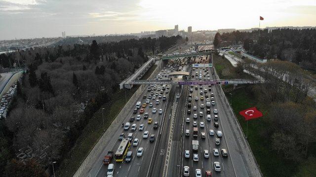 Kısıtlama öncesi trafik durma noktasına geldi