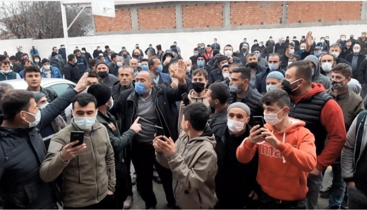 Mahalleliler toplulaştırmaya karşı &ccedil;ıktı