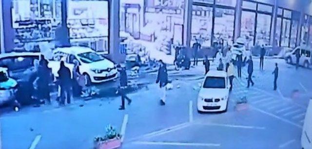 Dinlenme tesisindeki dehşet anları kameraya yansıdı 1