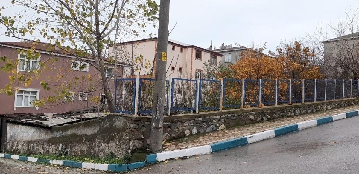 Ekmek tandırına d&uuml;ş&uuml;p yanan kadının kolu kesildi