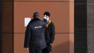 Pekin'de artan koronavirüs vakaları nedeniyle önlemler artırıldı