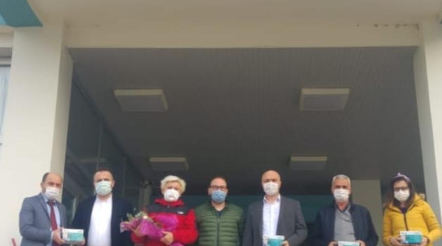 İYİ Parti İlçe teşkilatından hastaneye cihaz bağışı