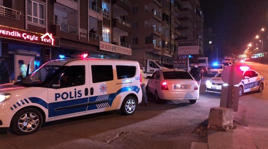 Polisten ka&ccedil;an 3 kişiye 12 bin 950 lira ceza