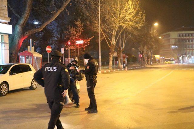 Afyonkarahisar’da kısıtlamada denetimler başladı