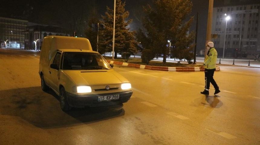 Afyonkarahisar&rsquo;da kısıtlamada denetimler başladı