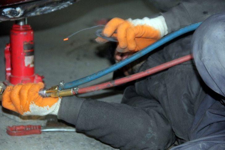 Afganistan’daki iç savaştan kaçıp Türkiye’de hayata tutundular G2