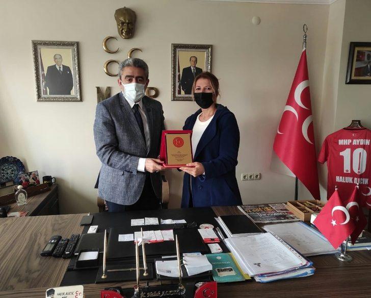 MHP Aydın İl Kadın Kolları’nda bayrak değişimi G2