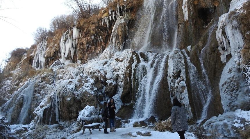 Doğa Anadolu&rsquo;da en y&uuml;ksek sıcaklık Refahiye&rsquo;de en d&uuml;ş&uuml;k sıcaklık Tekman&rsquo;da &ouml;l&ccedil;&uuml;ld&uuml;