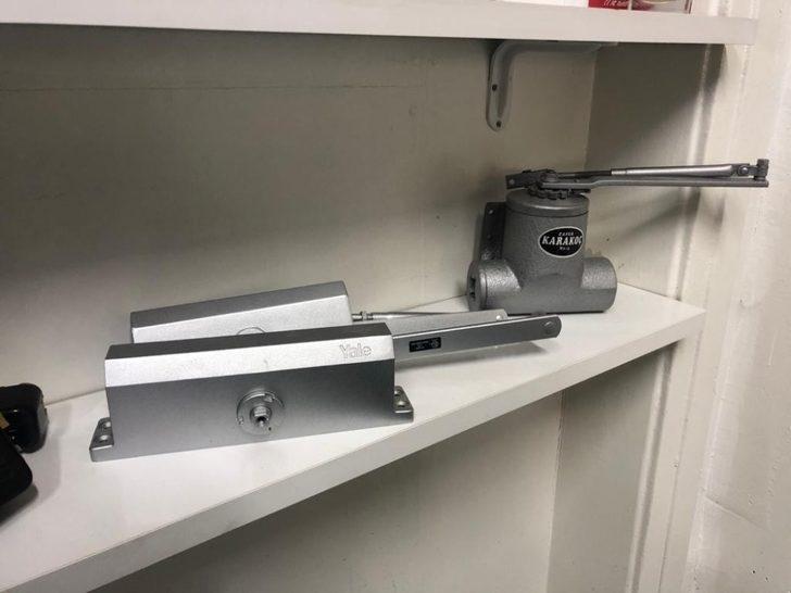 Apartman kapılarındaki hidrolik sorunu hırsızların işini de kolaylaştırıyor G3