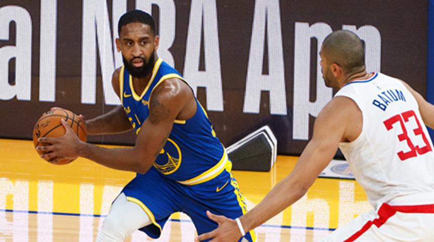 Golden State Warriors 22 sayı geriden gelerek kazandı