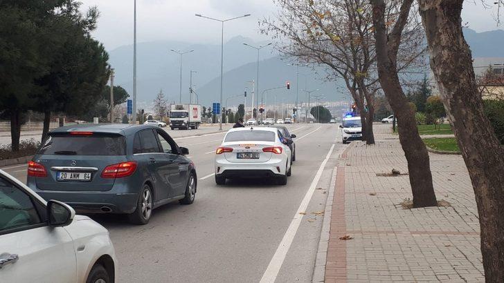 Denizli polisi kısıtlamada kuş uçurtmuyor G3