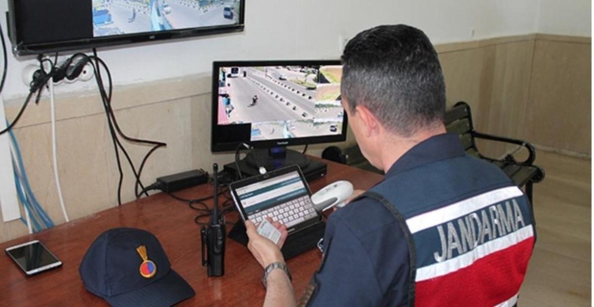 Jandarma Genel Komutanlığı geliştirdi: Yapay zeka "KAFES" ve "KEP" su&ccedil;ları aydınlatıyor