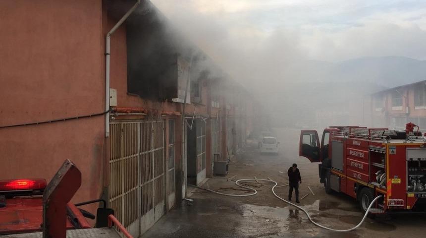 Mobilyacılar sitesinde korkutan yangın