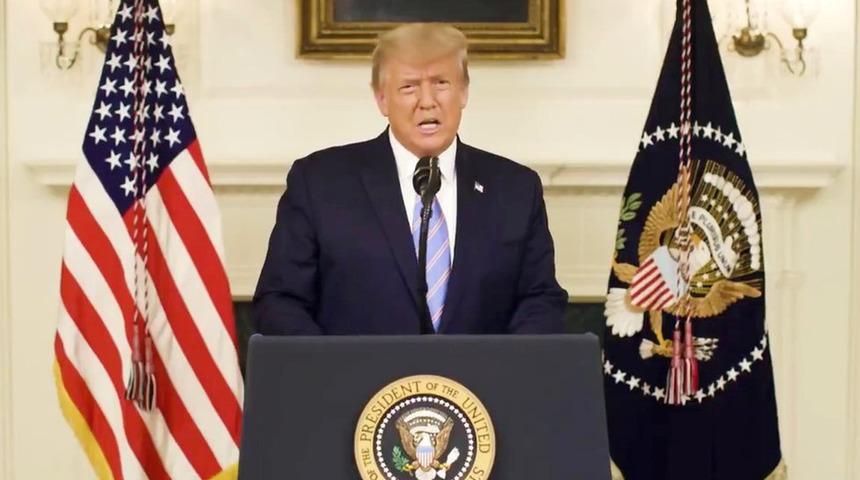 Twitter Trump'ın hesabını kalıcı olarak engelledi