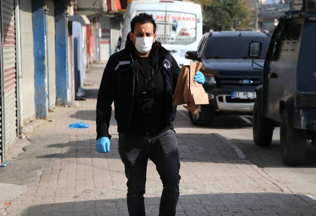 Adana&rsquo;da ş&uuml;pheli kargo alarmı