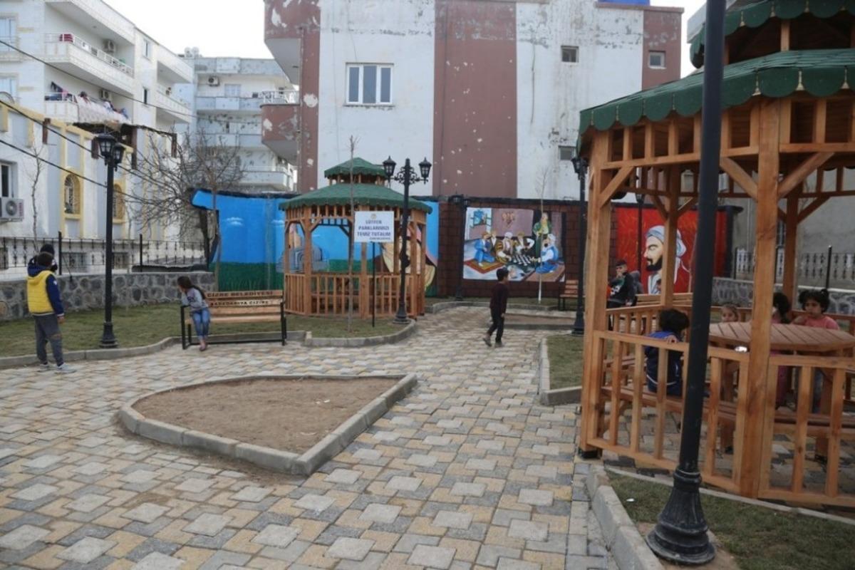 Cizre&rsquo;de park yapım &ccedil;alışmaları devam ediyor