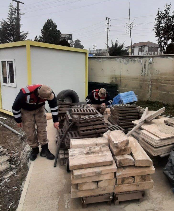 Aranan şüpheli mazgal çalınca yakayı ele verdi G2