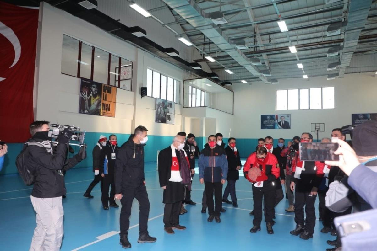 Sarıkamış Gen&ccedil;lik Merkezi a&ccedil;ıldı