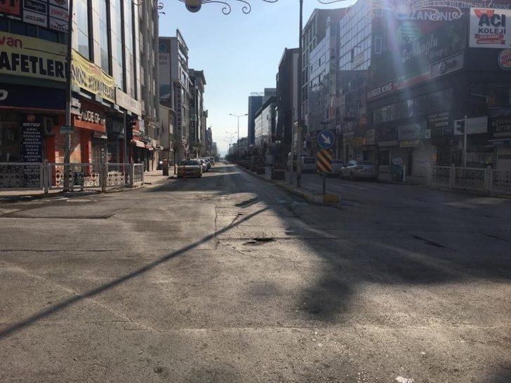 Van’da polisler sokağa çıkma kısıtlamasında işi sıkı tuttu G2