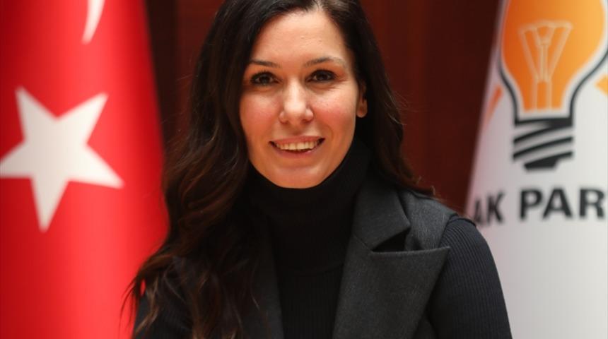 AK Parti'li Karaaslan: "Medya mensuplarına hakikatin yanında olmak gibi büyük bir görev düşmektedir"