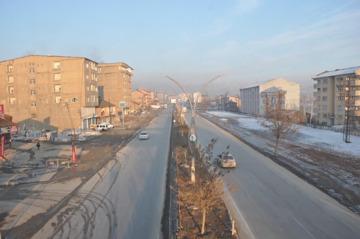 Y&uuml;ksekova&rsquo;da 2 g&uuml;nl&uuml;k sokağa &ccedil;ıkma kısıtlaması sakin ge&ccedil;iyor