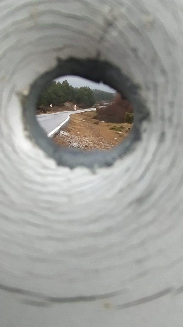 Yön levhaları hedef tahtası oldu G2