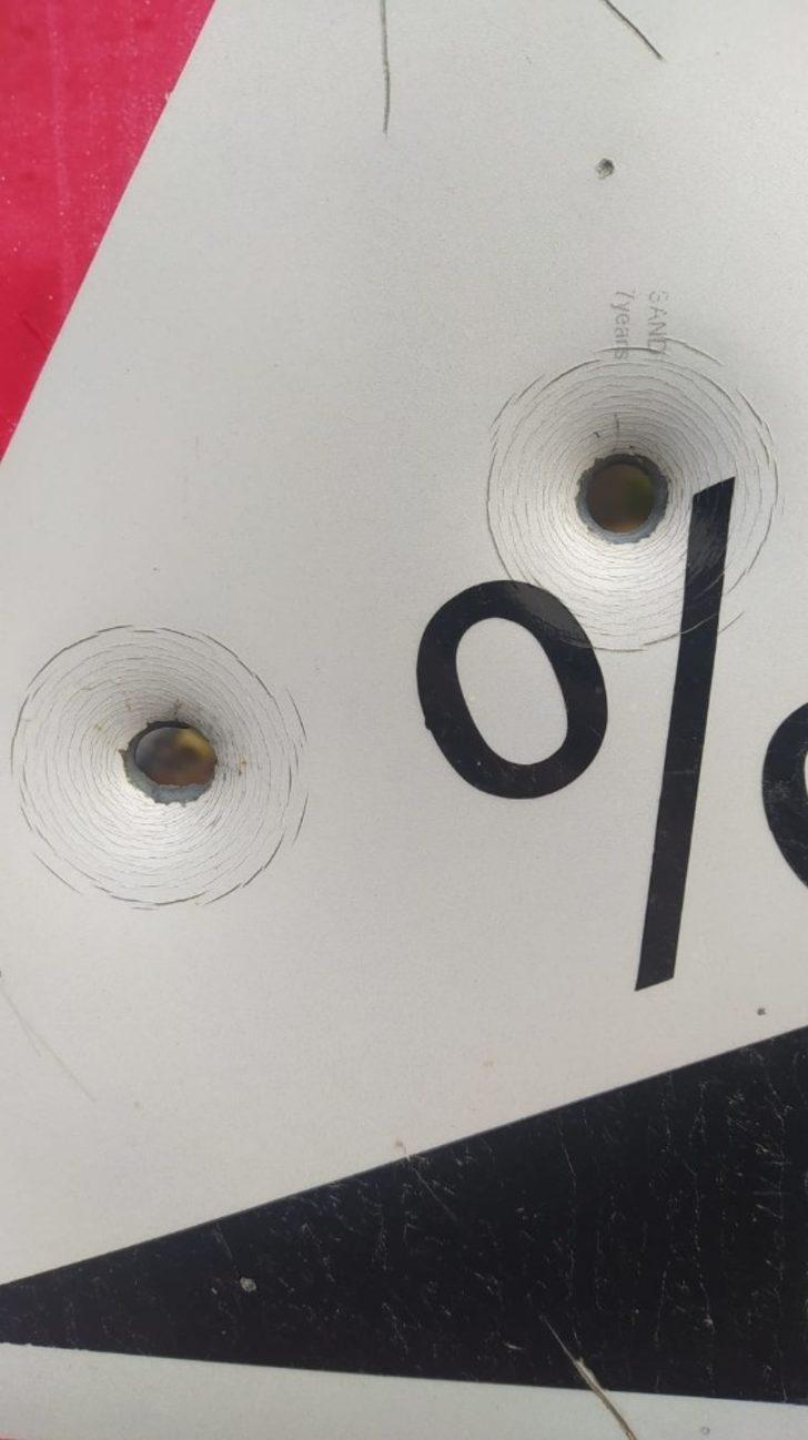 Yön levhaları hedef tahtası oldu G4