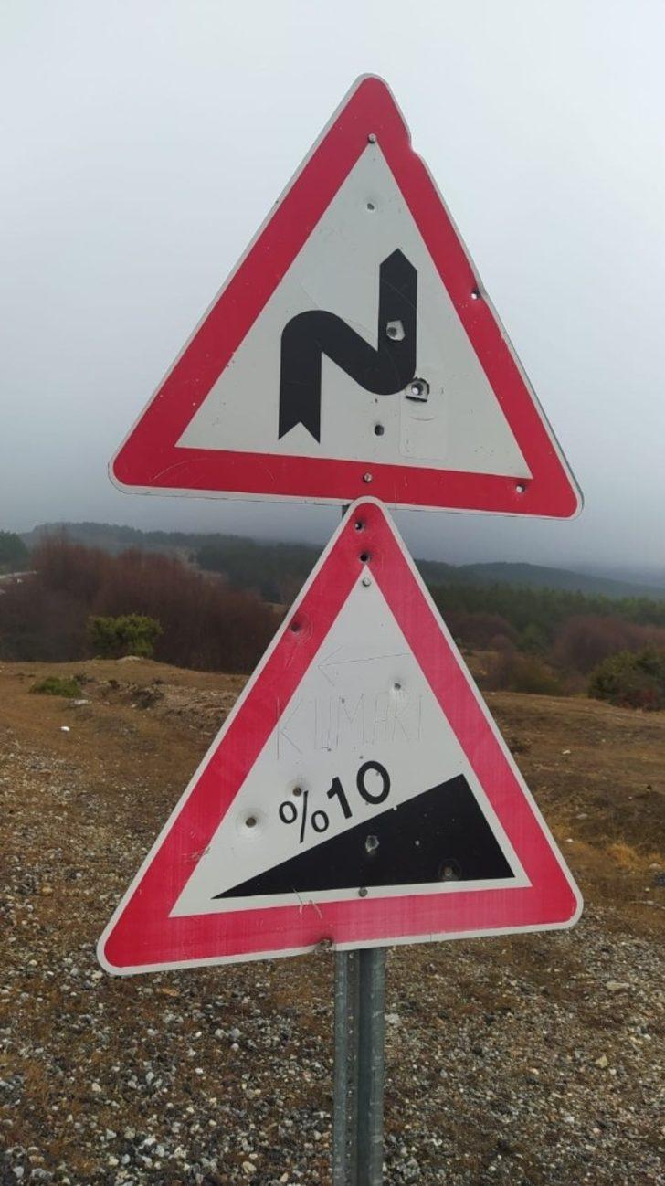 Yön levhaları hedef tahtası oldu G5