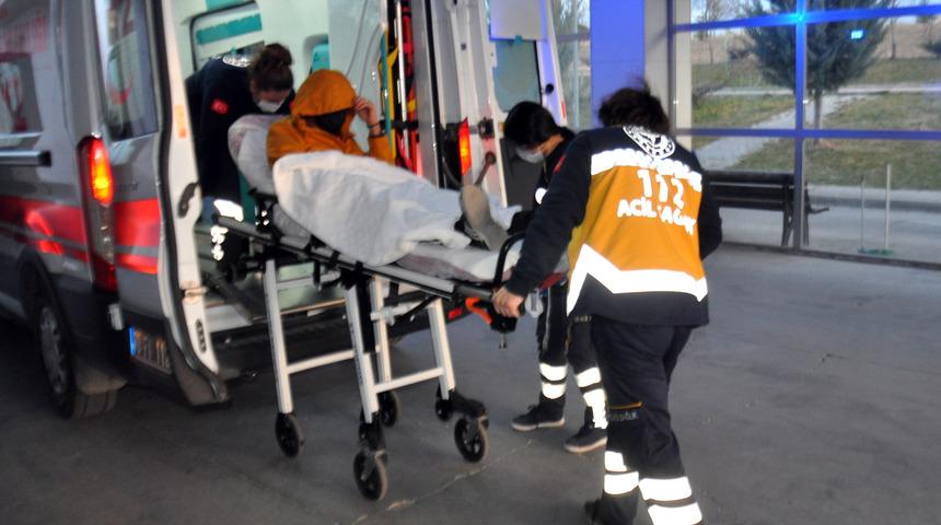 Karaman'da kısıtlamada ekmek almaya &ccedil;ıkan gen&ccedil; 4 yerinden bı&ccedil;aklandı