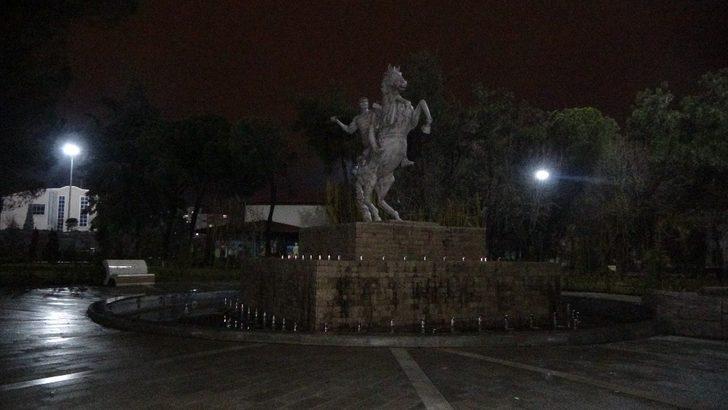 Uşak’ta kısıtlamaların 24. saatinde sokaklar boş kaldı G1