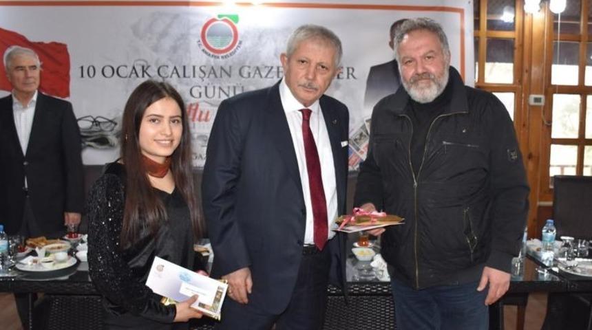 Başkan Sarı: &ldquo;Gazetecilik b&uuml;y&uuml;k fedak&acirc;rlık isteyen bir meslektir&rdquo;