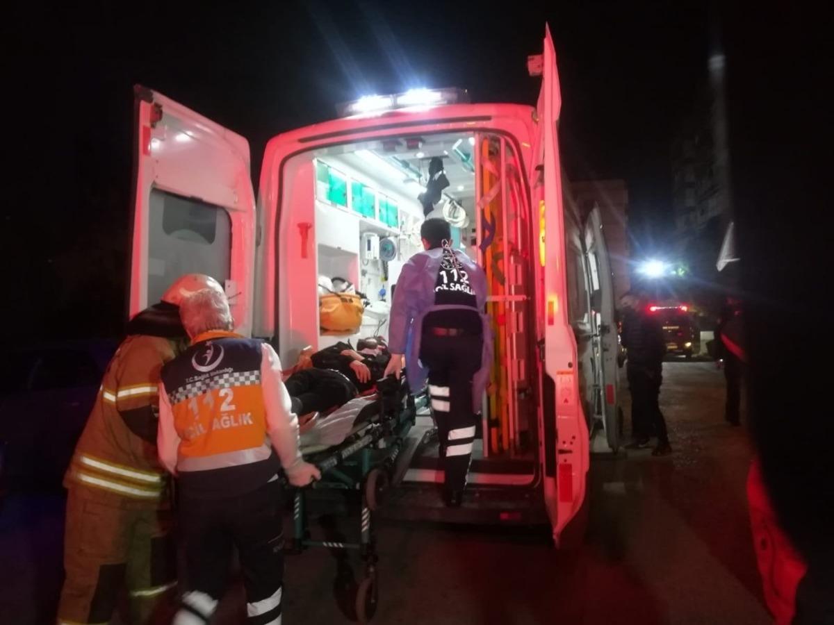 Eski eşi KADES&rsquo;e ihbar etti, polis gelince intihara kalkıştı