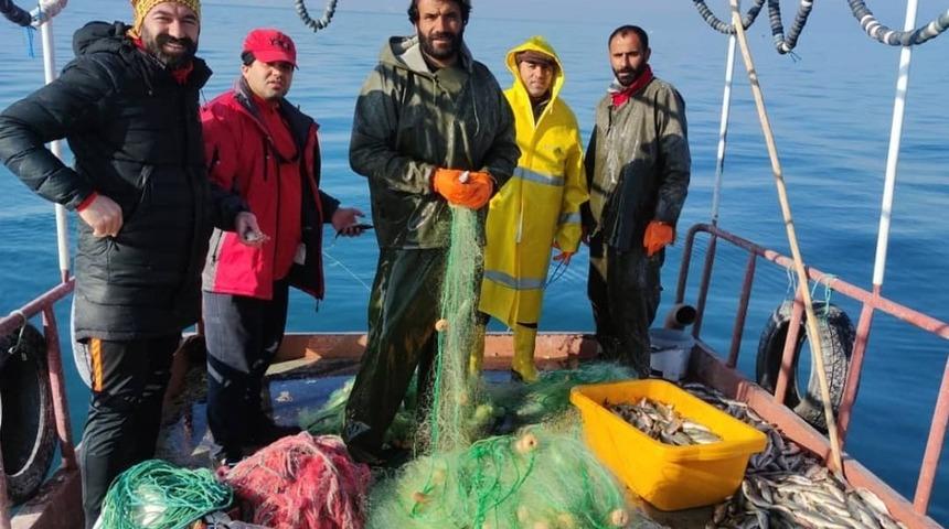 Van Gölü’nde av sezonu devam ediyor