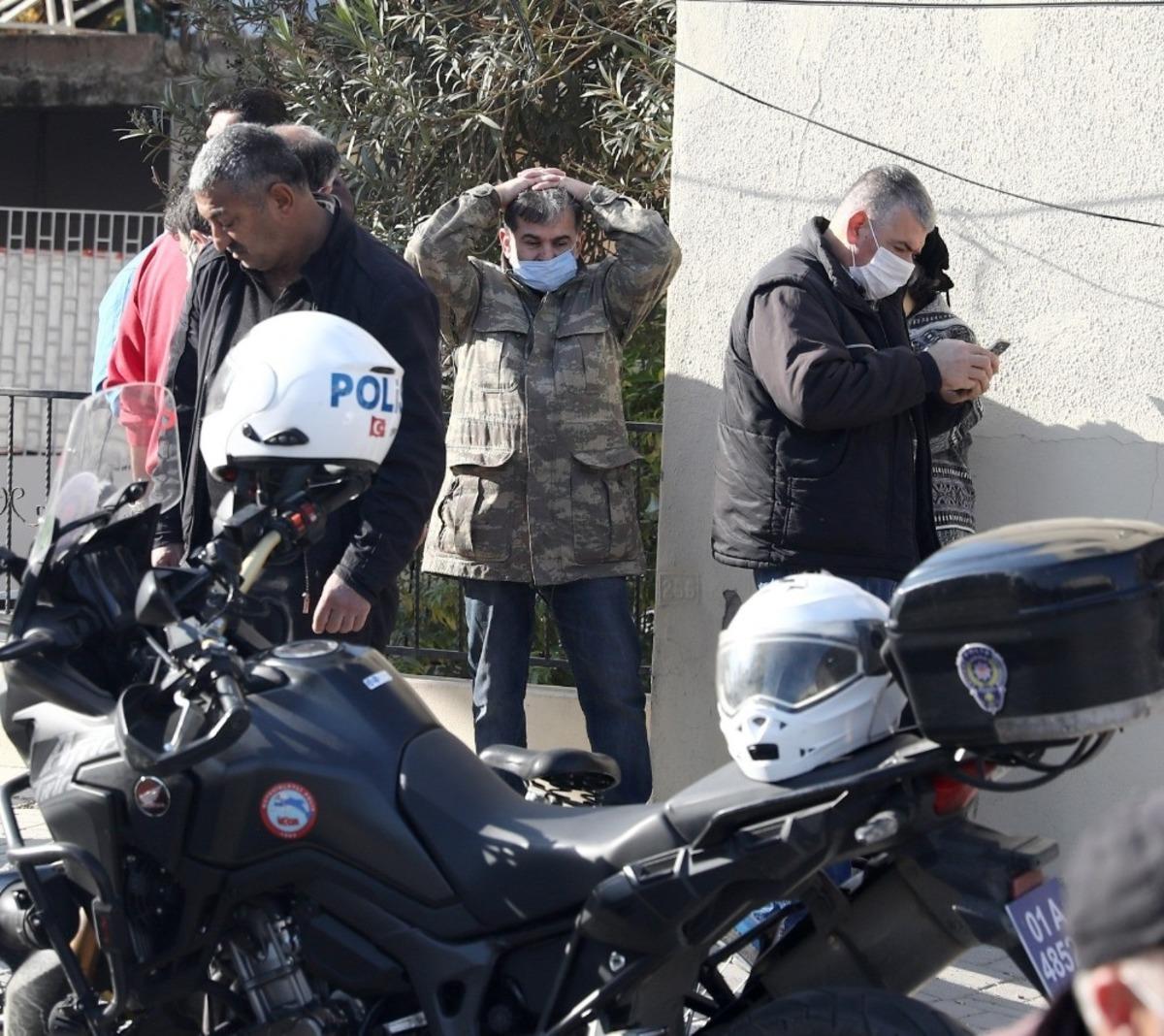 Kısıtlamada sokağa &ccedil;ıkan motosikletli ka&ccedil;arken yaşlı adama &ccedil;arptı