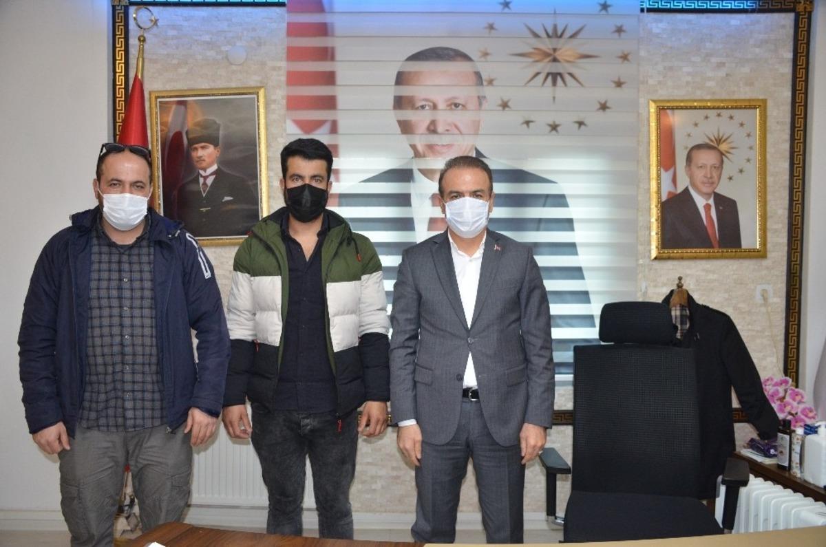 Uludere Belediye Başkanı &Uuml;rek gazetecilerle bir araya geldi