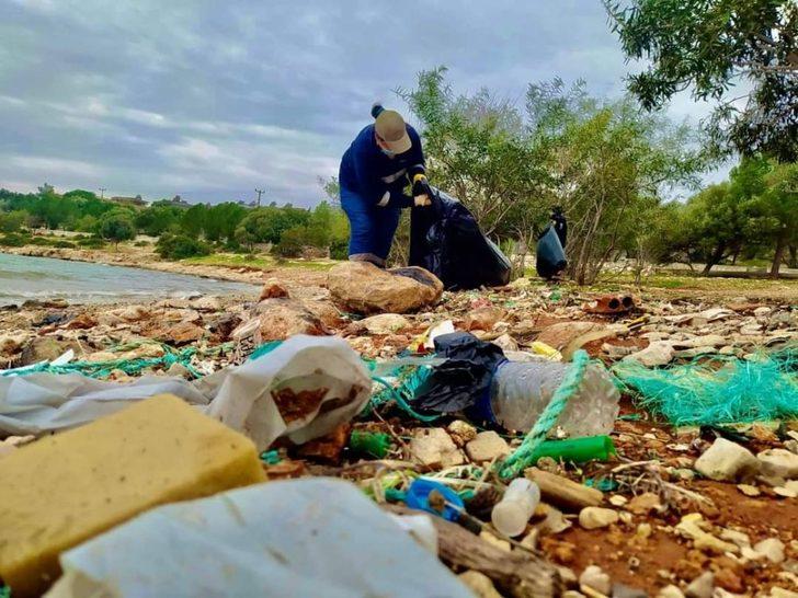 Didim’de sahil temizliği yapıldı, 1 ton çöp toplandı G2