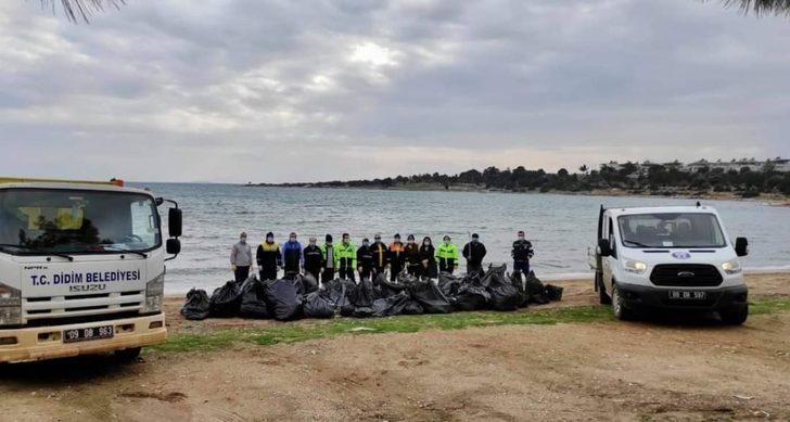 Didim’de sahil temizliği yapıldı, 1 ton çöp toplandı G4