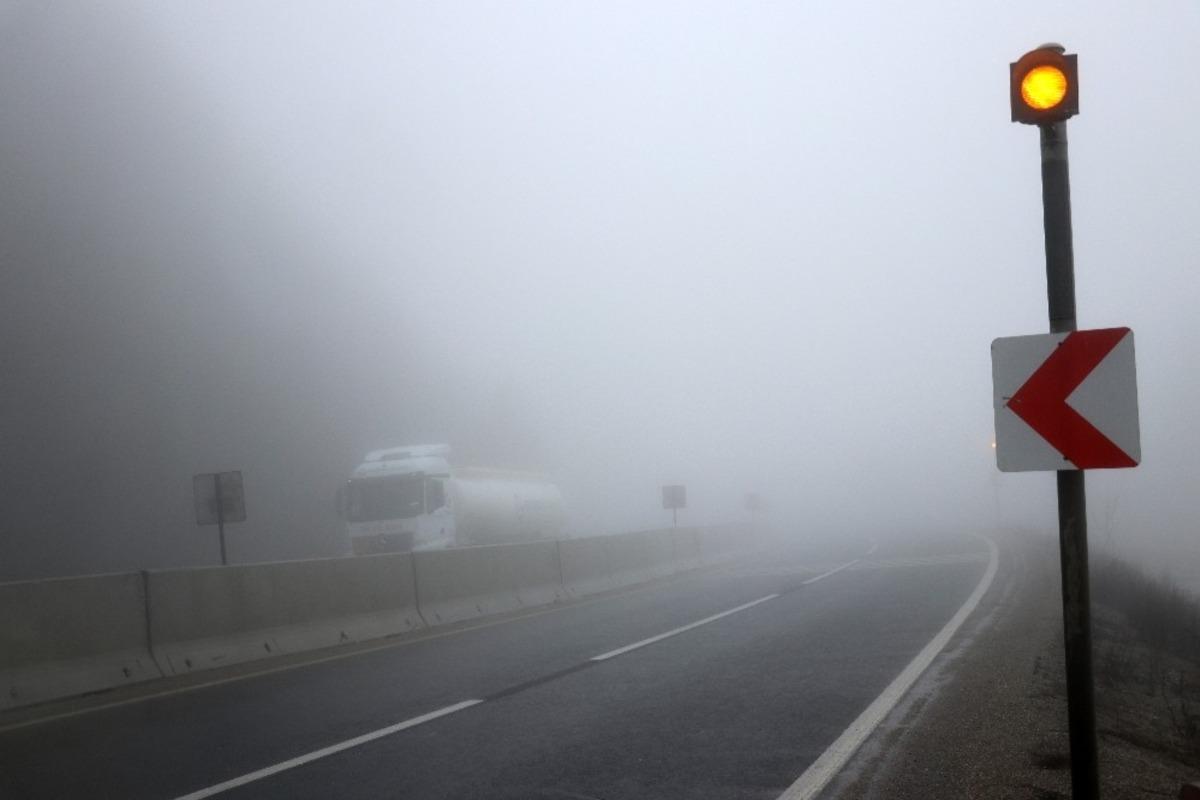 Bolu Dağı&rsquo;nda yoğun sis ve sağanak etkili oluyor
