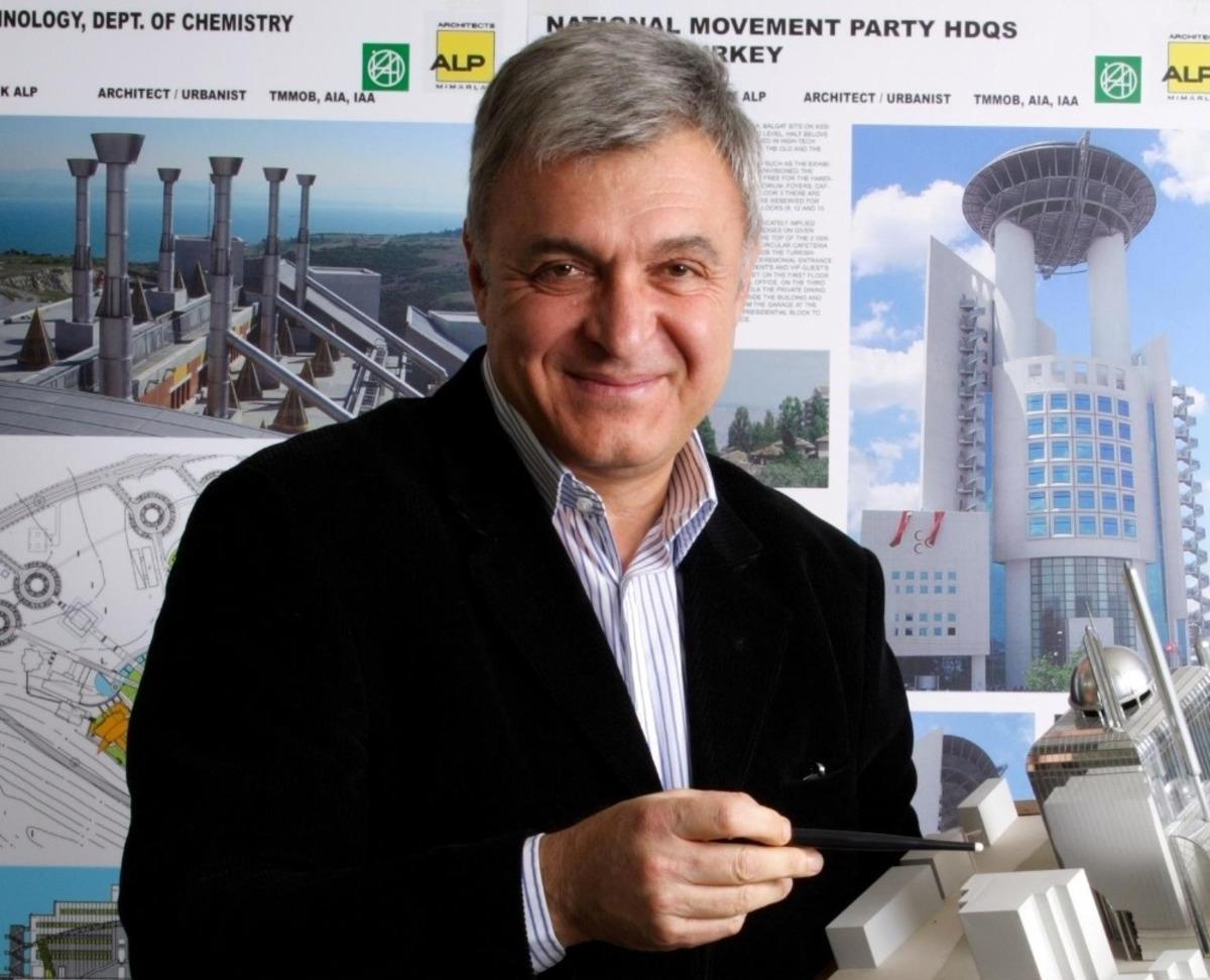 D&uuml;nyaca &uuml;nl&uuml; mimar Ahmet Vefik Alp, yarın Kuşadası&rsquo;nda toprağa verilecek