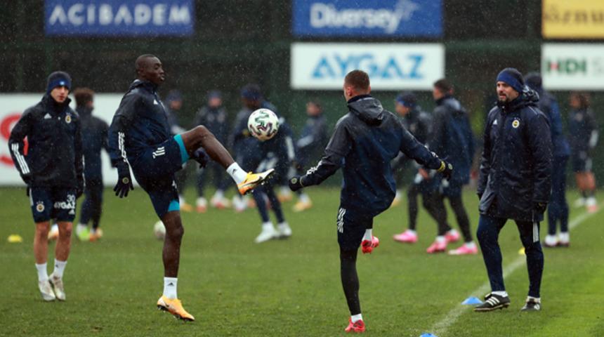  Fenerbah&ccedil;e'nin BB Erzurumspor ma&ccedil;ı kadrosu belli oldu