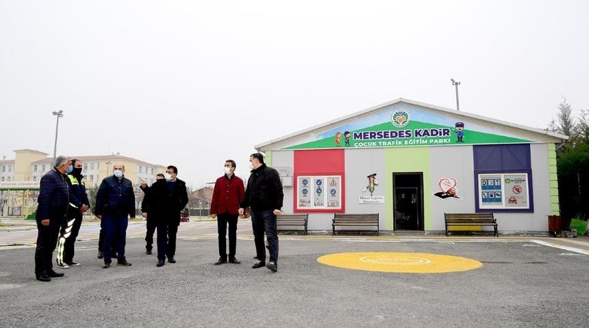 Başkan G&uuml;rkan Mersedes Kadir Trafik Eğitim Parkını inceledi