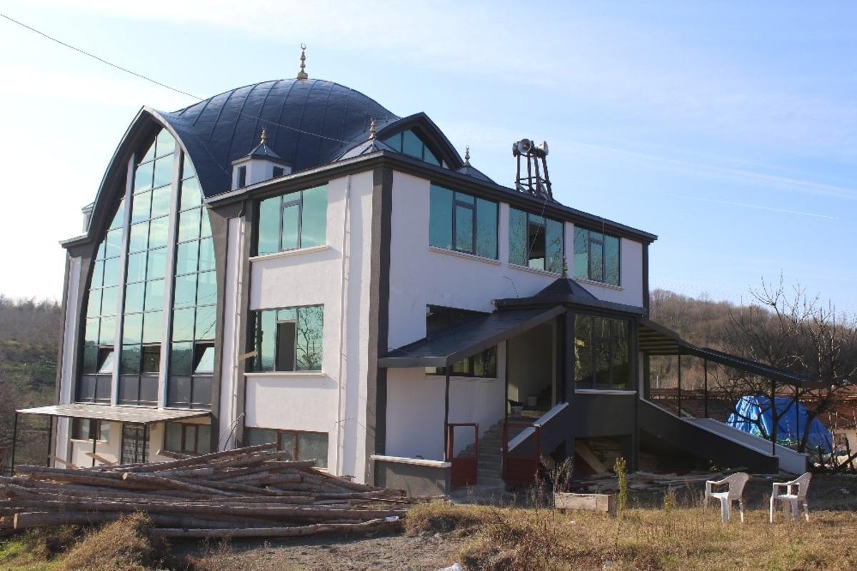 30 yıllık hattat ve ressam Emin Şeker&rsquo;in eserleri hayranlık uyandırıyor