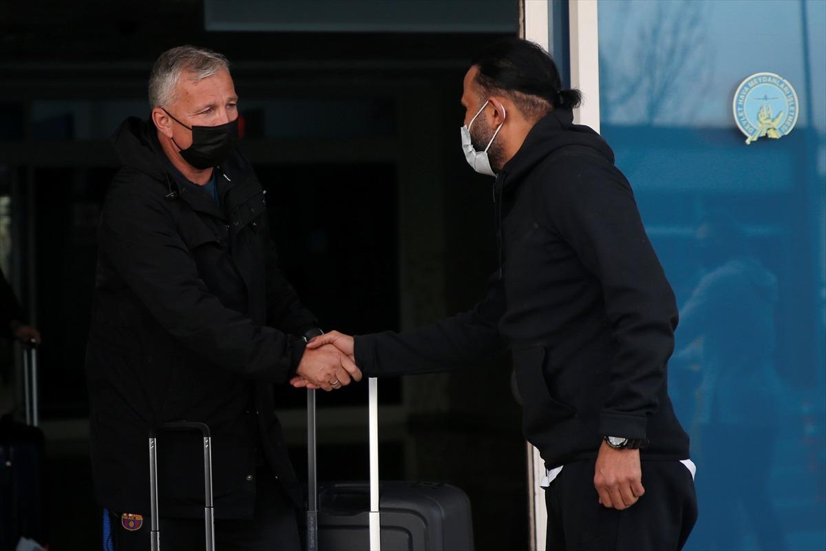 Rumen teknik direkt&ouml;r Dan Petrescu, Kayseri'ye geldi